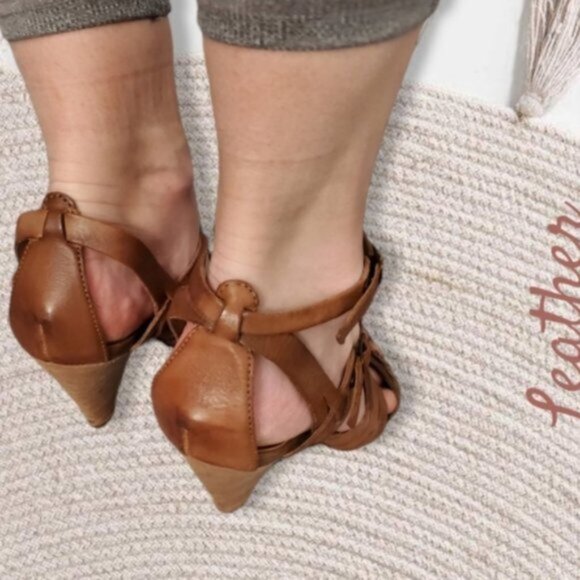 Aldo Fine leather Strappy Sandals with triangle heel- 38EURO (8.5US) - Picture 12 of 16